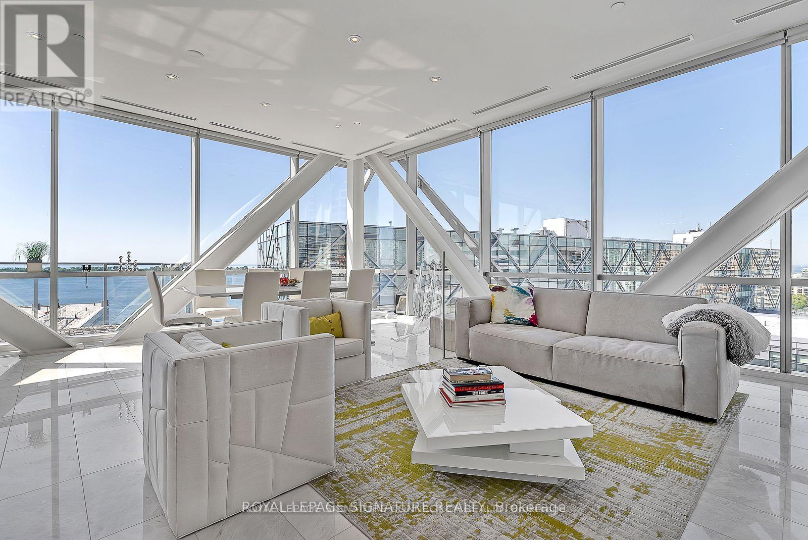 1401 - 39 Queens Quay E, Toronto, Ontario  M5E 0A4 - Photo 2 - C12504376