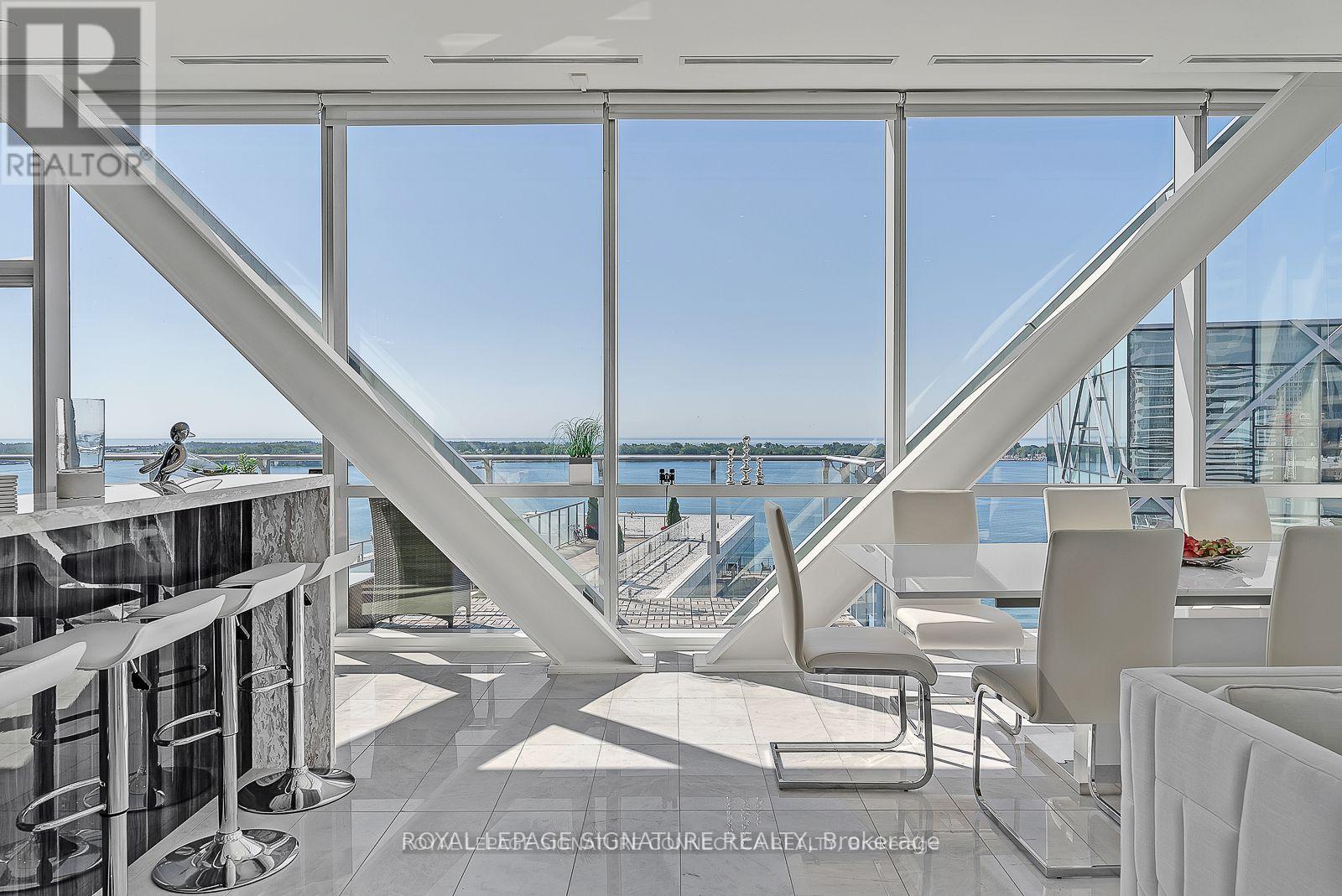 1401 - 39 Queens Quay E, Toronto, Ontario  M5E 0A4 - Photo 3 - C12504376