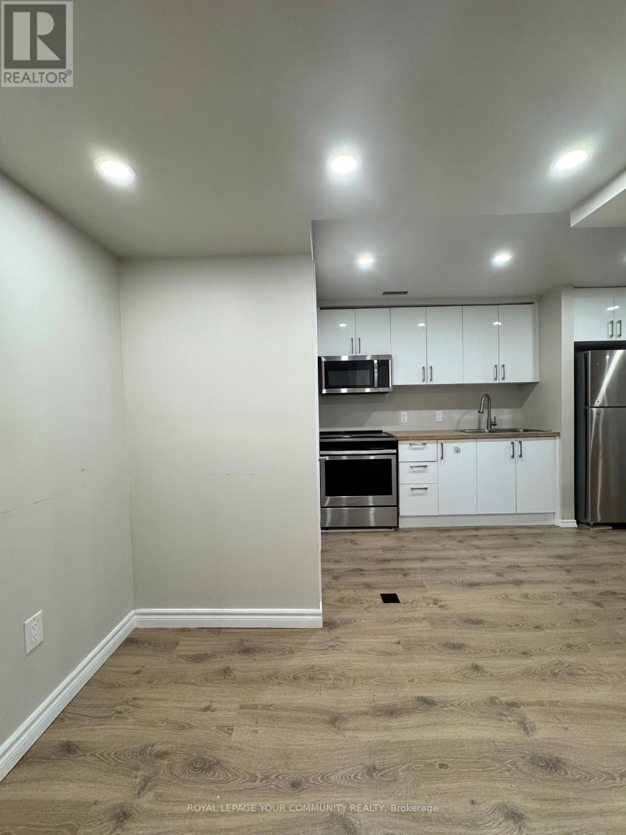 205 Talbot Crescent, Newmarket, Ontario  L3Y 1A4 - Photo 15 - N12503624