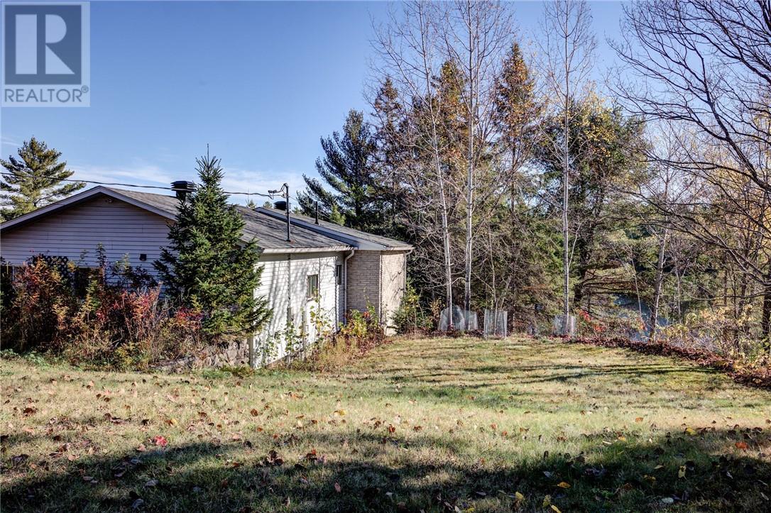 845 Hendrie, Estaire, Ontario  P3E 4N1 - Photo 32 - 2125429