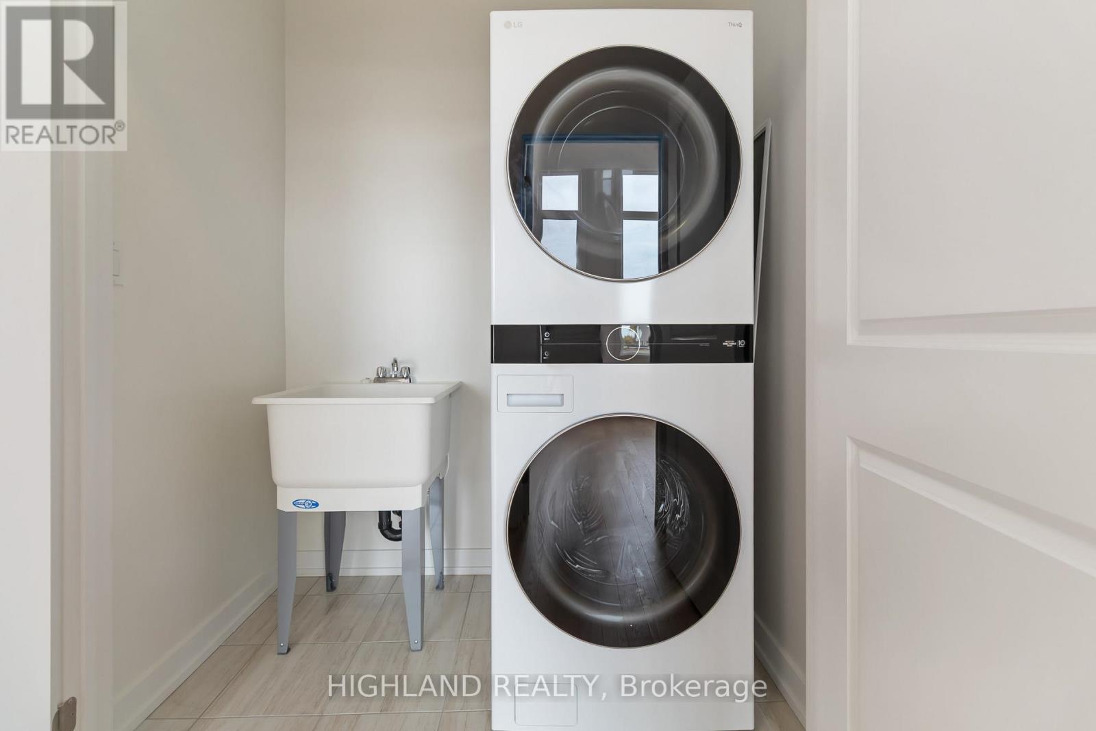 2 - 1220 Dartmouth Crescent, Oakville, Ontario  L6H 8C1 - Photo 16 - W12501064