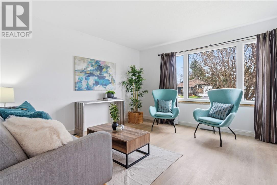 913 Miller Street, Greater Sudbury, Ontario  P3A 2W9 - Photo 2 - 2125481