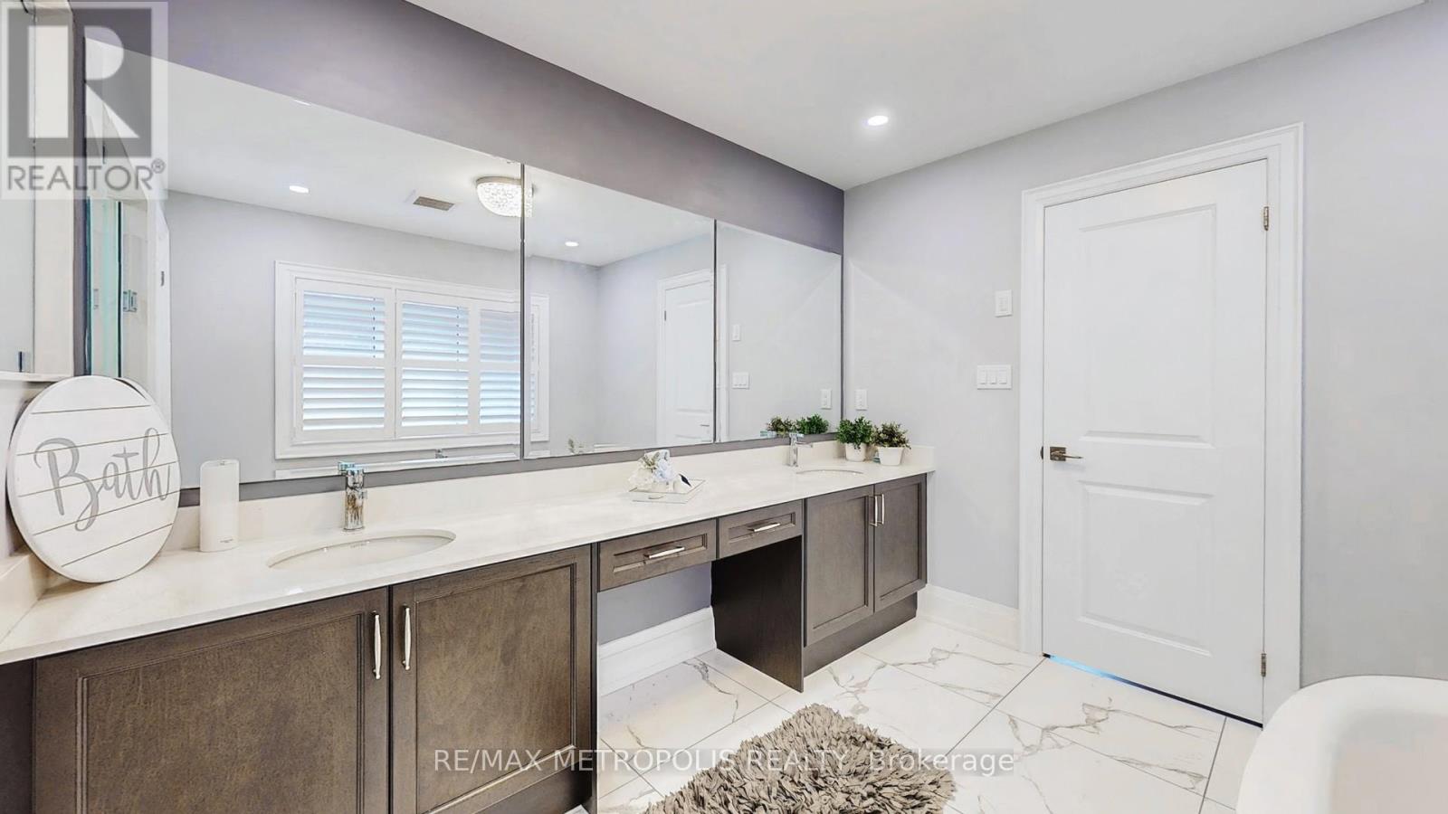 126 Silk Twist Drive, East Gwillimbury, Ontario  L9N 0W1 - Photo 32 - N12504222