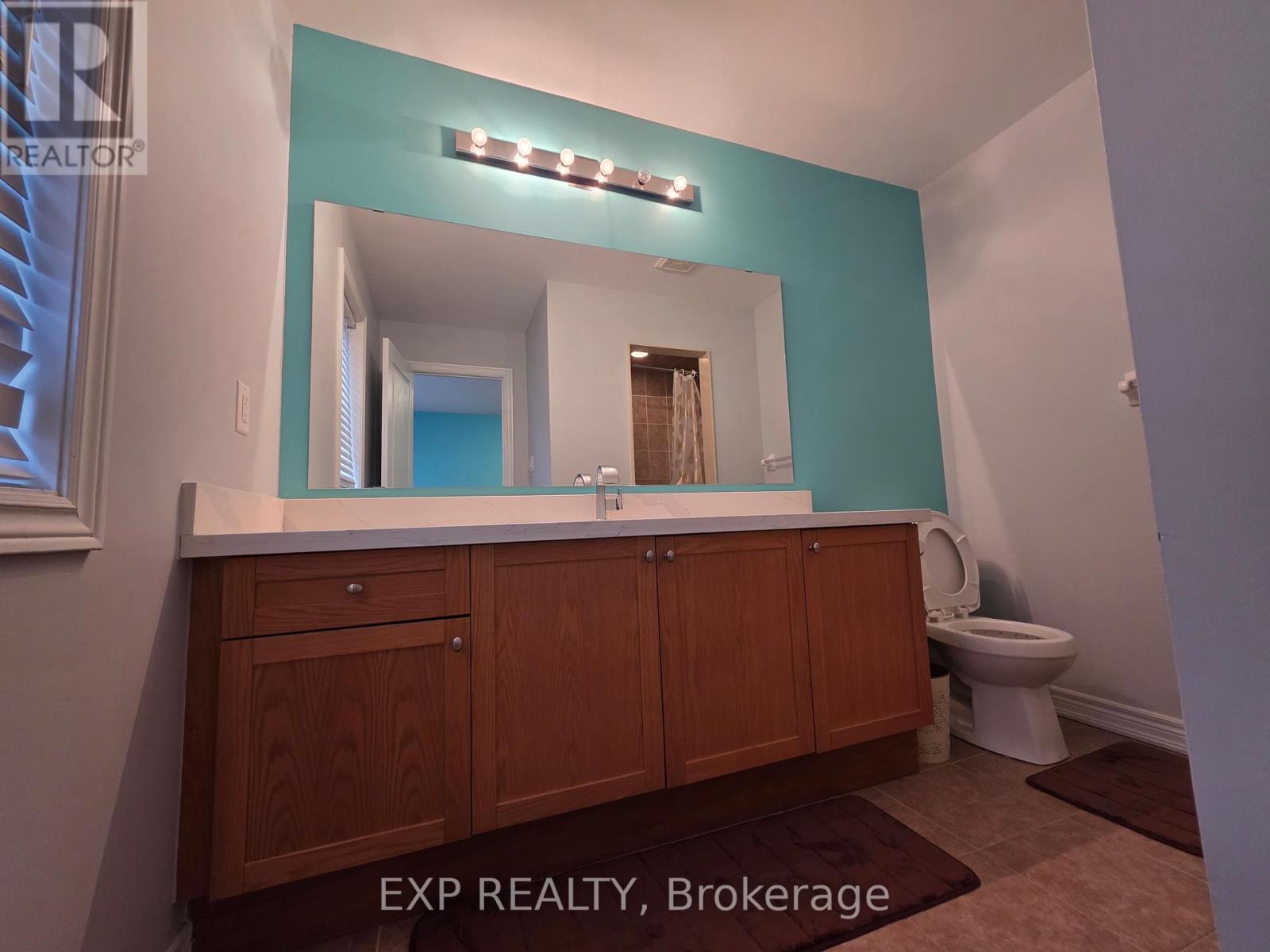 11 Winisk Street, Richmond Hill, Ontario  L4E 0M6 - Photo 10 - N12504236