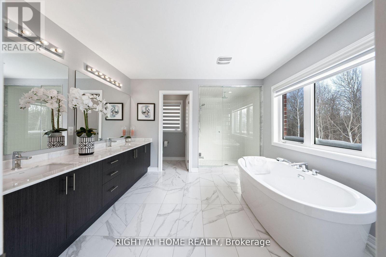 1655 Emberton Way, Innisfil, Ontario  L9S 0N4 - Photo 24 - N12504388