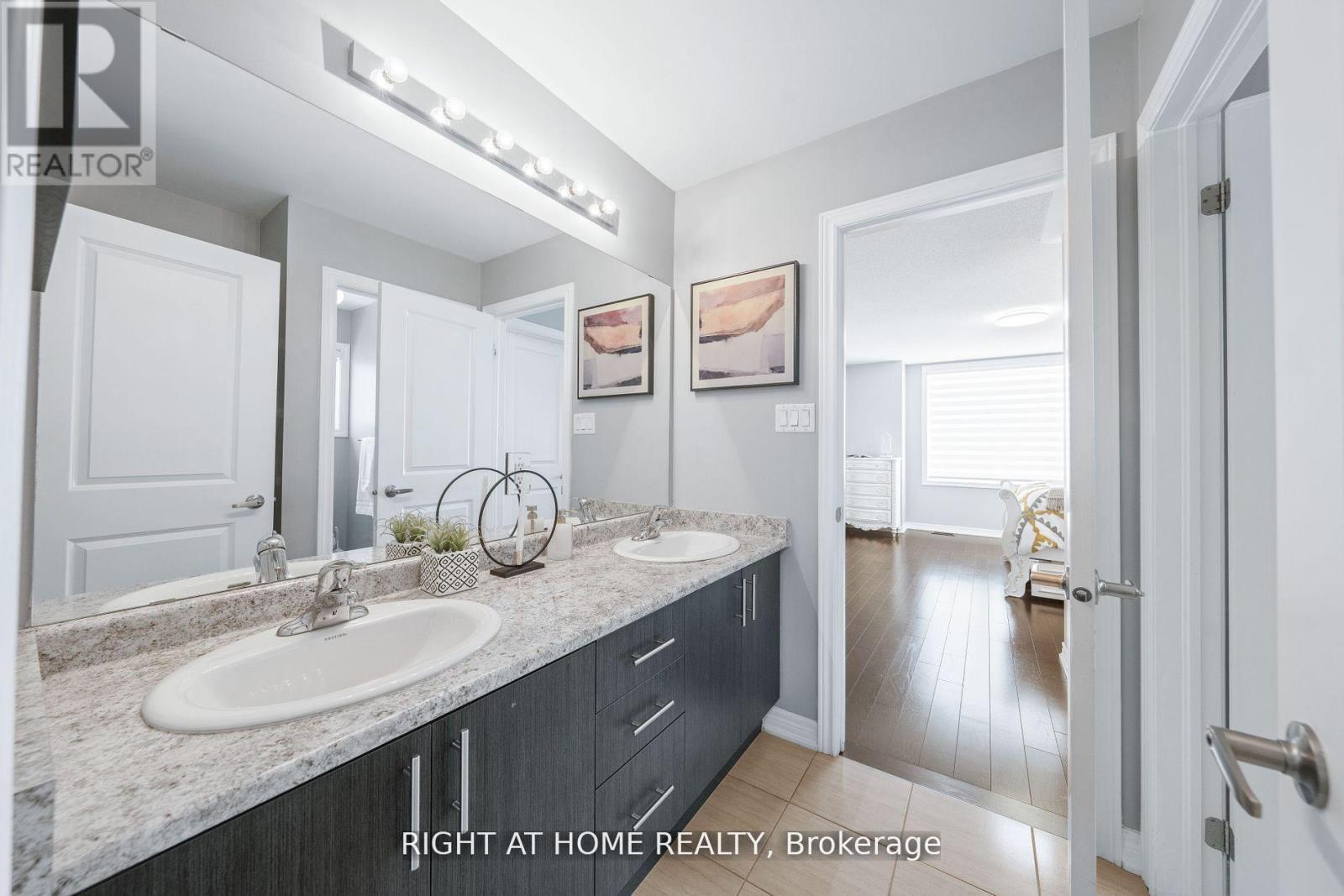 1655 Emberton Way, Innisfil, Ontario  L9S 0N4 - Photo 27 - N12504388