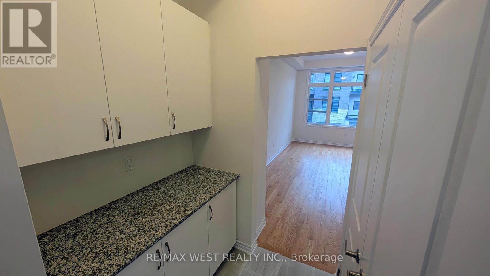 95 Paradox Street, Vaughan, Ontario  L4L 1A7 - Photo 10 - N12504420