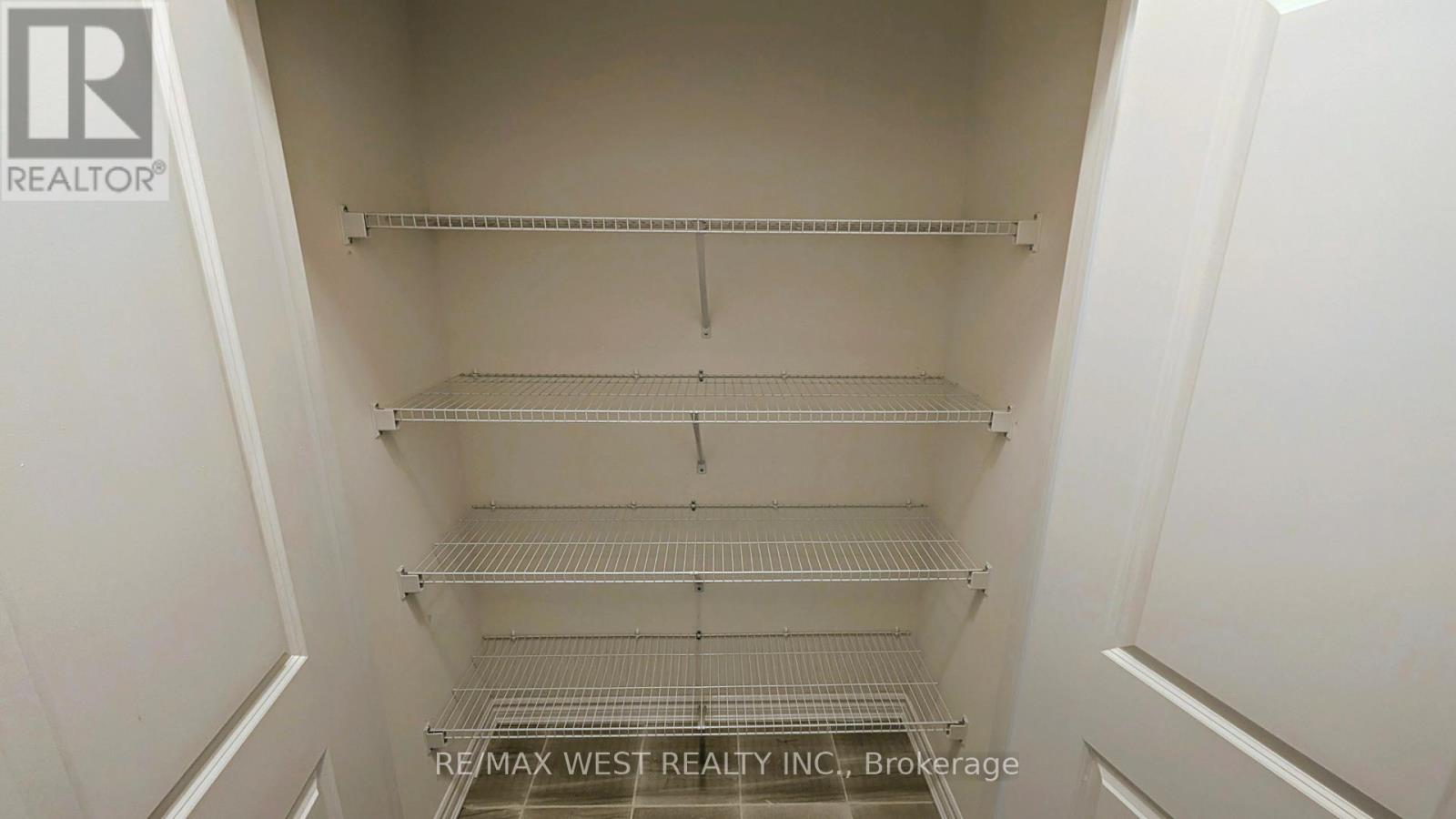 95 Paradox Street, Vaughan, Ontario  L4L 1A7 - Photo 11 - N12504420