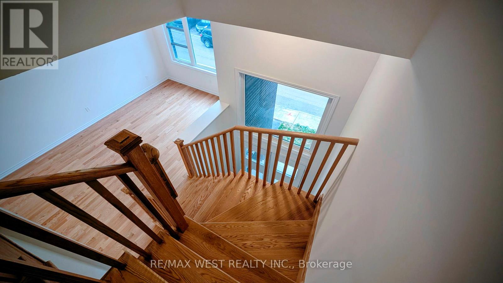 95 Paradox Street, Vaughan, Ontario  L4L 1A7 - Photo 15 - N12504420