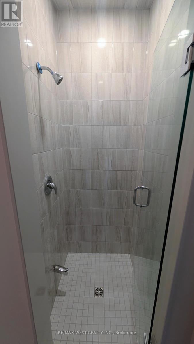 95 Paradox Street, Vaughan, Ontario  L4L 1A7 - Photo 27 - N12504420