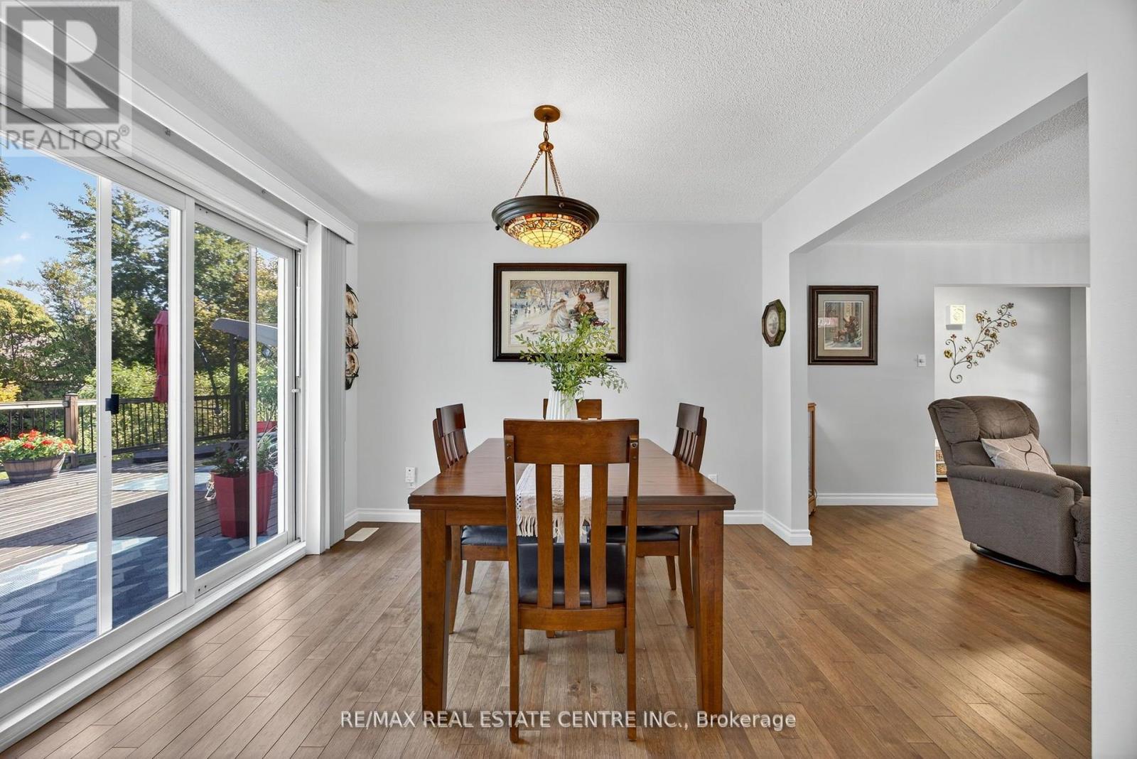 3047 Sandy Cove Drive, Innisfil, Ontario  L9S 2K1 - Photo 10 - N12504428