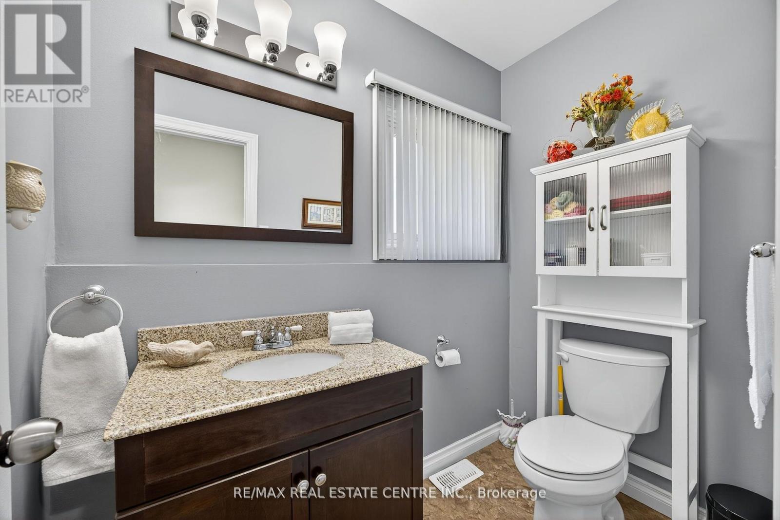 3047 Sandy Cove Drive, Innisfil, Ontario  L9S 2K1 - Photo 20 - N12504428