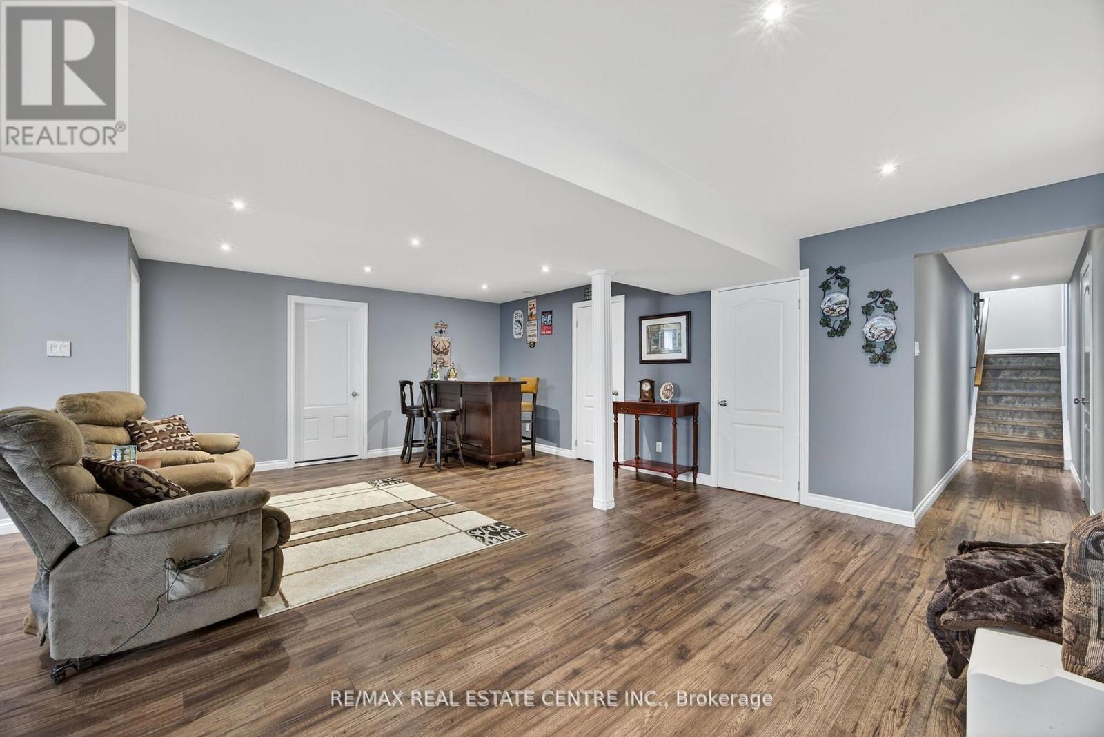 3047 Sandy Cove Drive, Innisfil, Ontario  L9S 2K1 - Photo 25 - N12504428