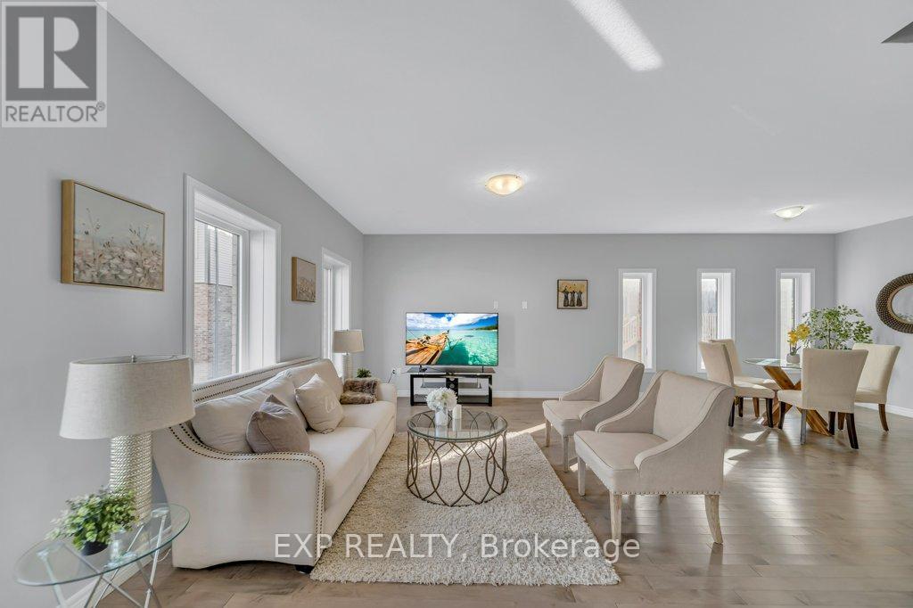 43 Sugar Trail, Kitchener, Ontario  N2R 0S5 - Photo 9 - X12503298