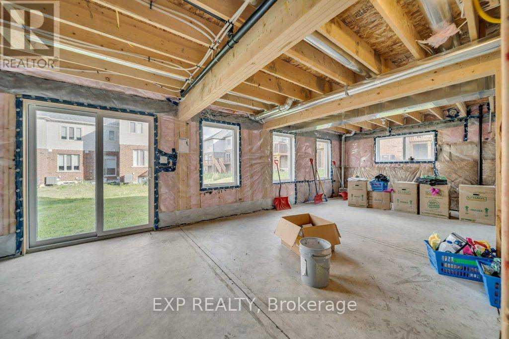 43 Sugar Trail, Kitchener, Ontario  N2R 0S5 - Photo 35 - X12503298