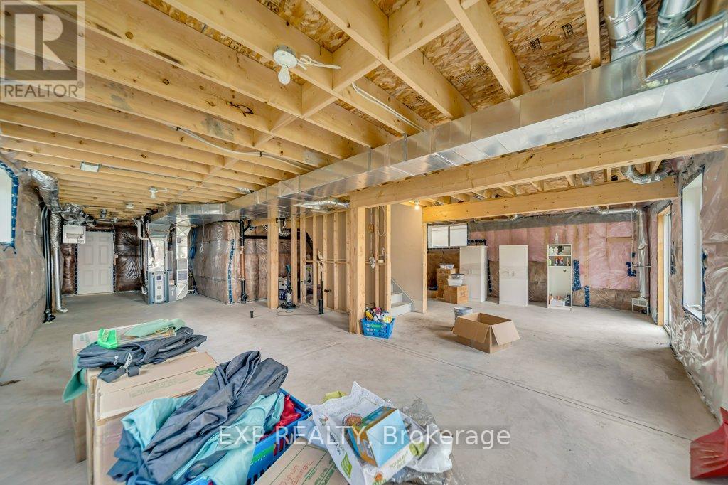 43 Sugar Trail, Kitchener, Ontario  N2R 0S5 - Photo 36 - X12503298