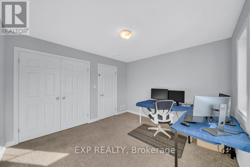 43 Sugar Trail, Kitchener, Ontario  N2R 0S5 - Photo 32 - X12503298