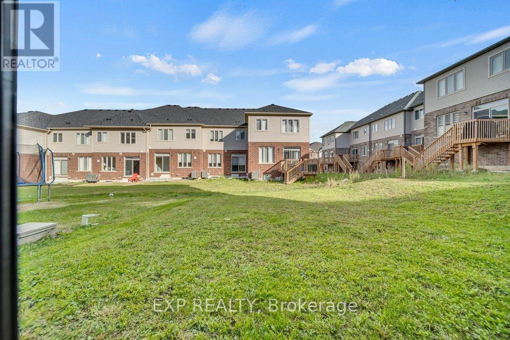 43 Sugar Trail, Kitchener, Ontario  N2R 0S5 - Photo 37 - X12503298