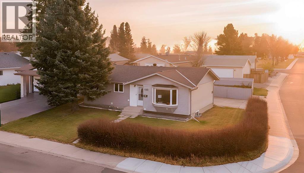 138 Greenview Close N, Lethbridge, Alberta