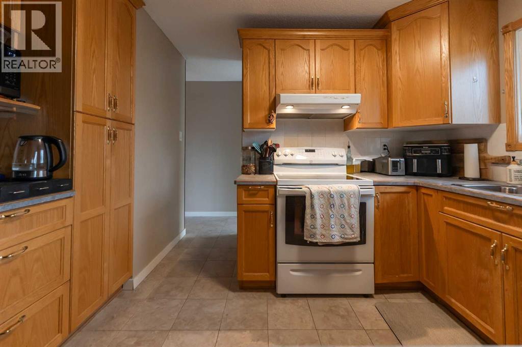 138 Greenview Close N, Lethbridge, Alberta  T1H 4K8 - Photo 13 - A2267988