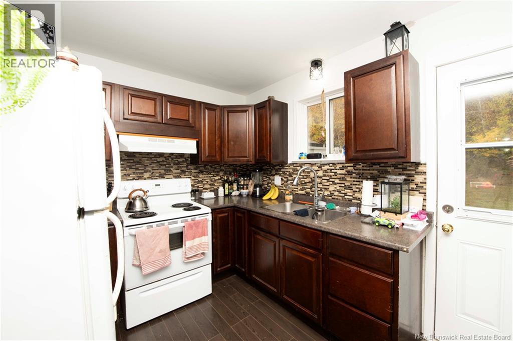 61-63 Ammon Road, Ammon, New Brunswick  E1G 3N7 - Photo 7 - NB128894