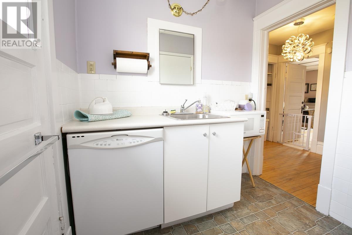 446 Albert St, Sault Ste. Marie, Ontario P6A 2J8 - Photo 32 - SM253098