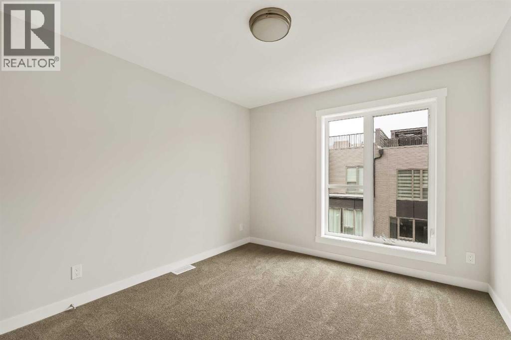 417 Sovereign Common Sw, Calgary, Alberta  T3C 3Y3 - Photo 25 - A2266257