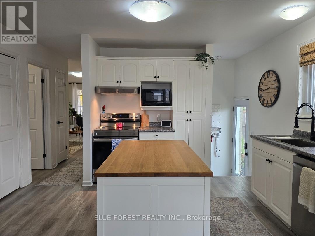 433 Highview Drive, St. Thomas, Ontario  N5R 6C5 - Photo 14 - X12504456