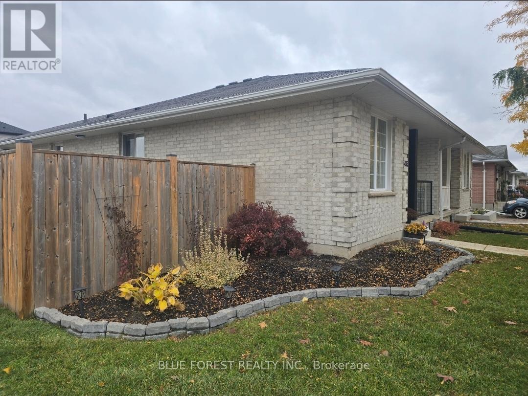 433 Highview Drive, St. Thomas, Ontario  N5R 6C5 - Photo 2 - X12504456