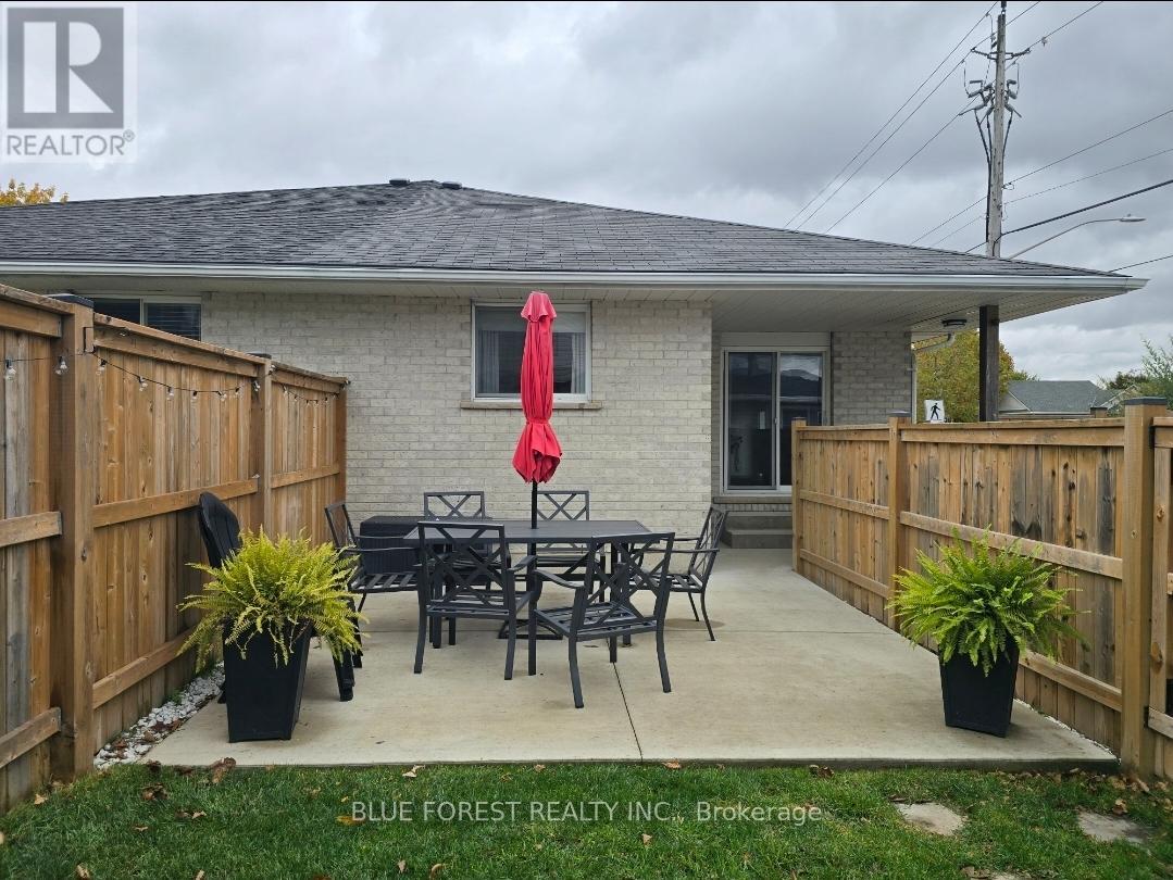 433 Highview Drive, St. Thomas, Ontario  N5R 6C5 - Photo 26 - X12504456