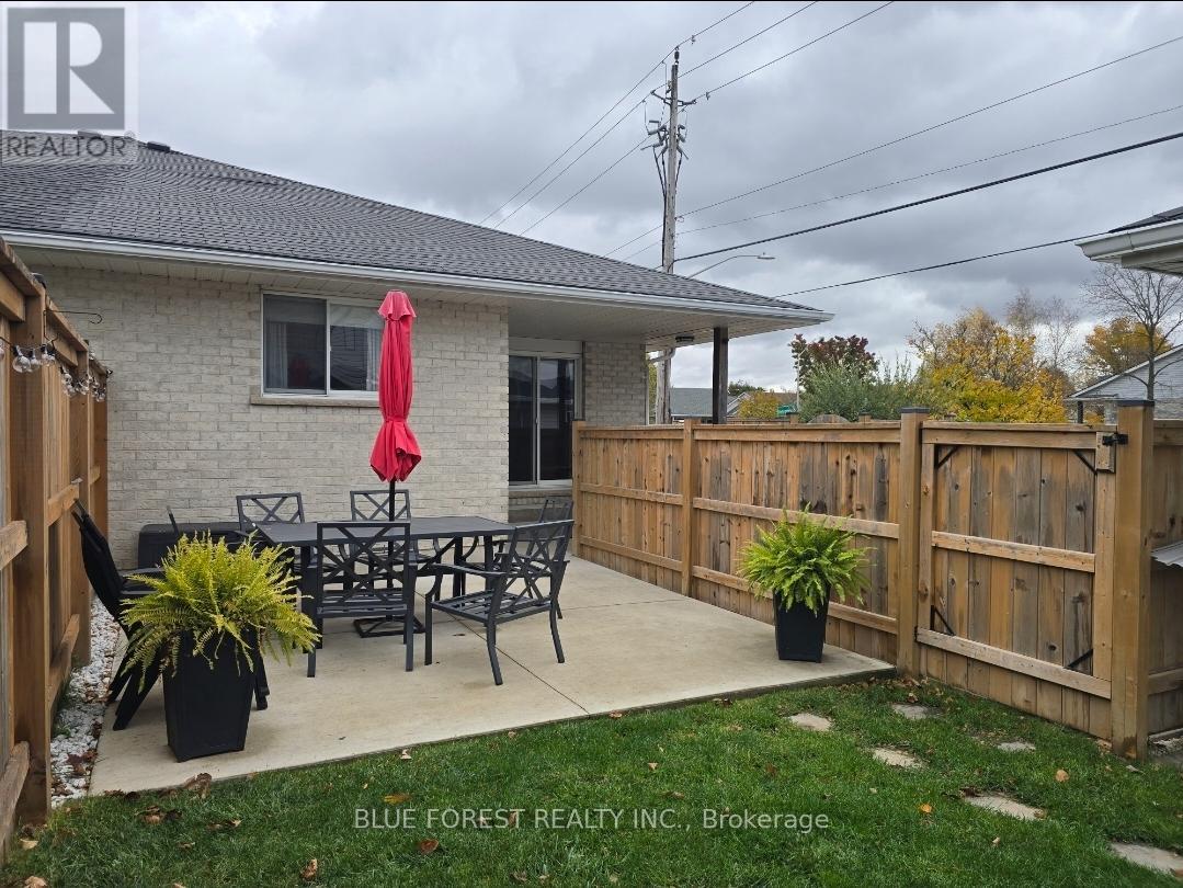 433 Highview Drive, St. Thomas, Ontario  N5R 6C5 - Photo 27 - X12504456