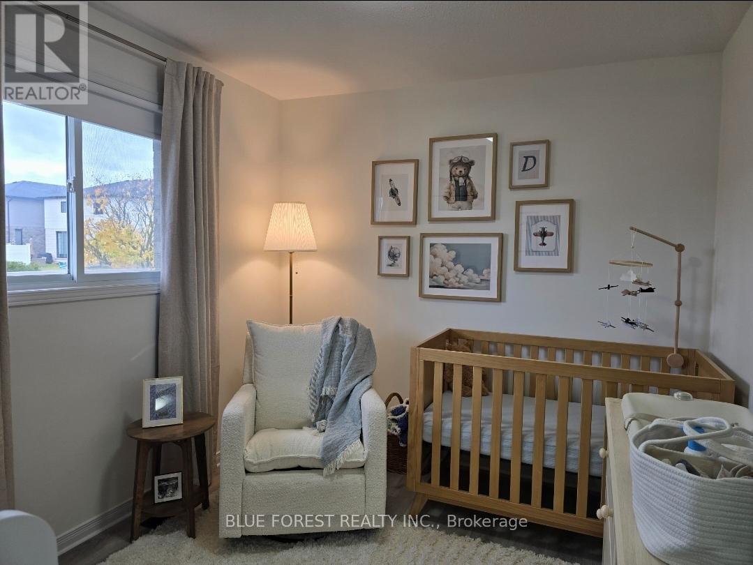 433 Highview Drive, St. Thomas, Ontario  N5R 6C5 - Photo 6 - X12504456