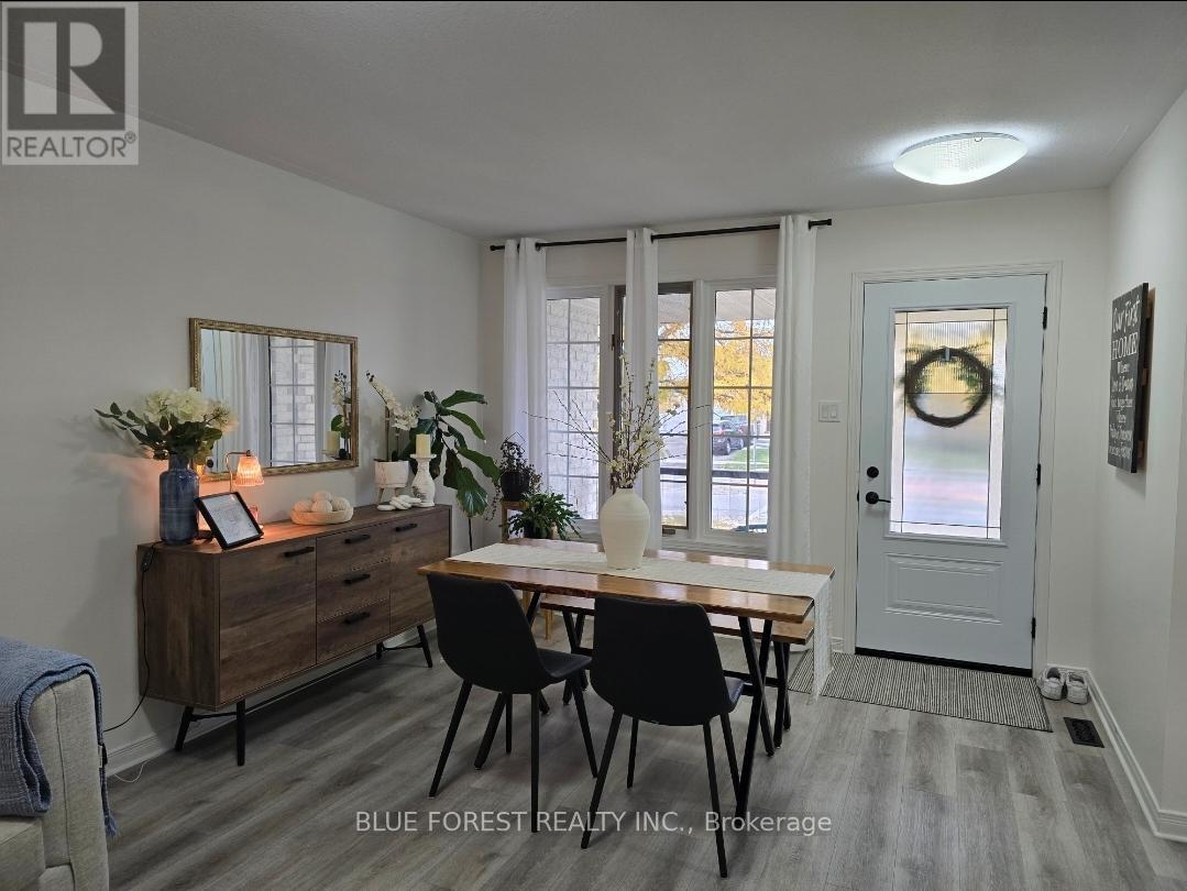 433 Highview Drive, St. Thomas, Ontario  N5R 6C5 - Photo 8 - X12504456