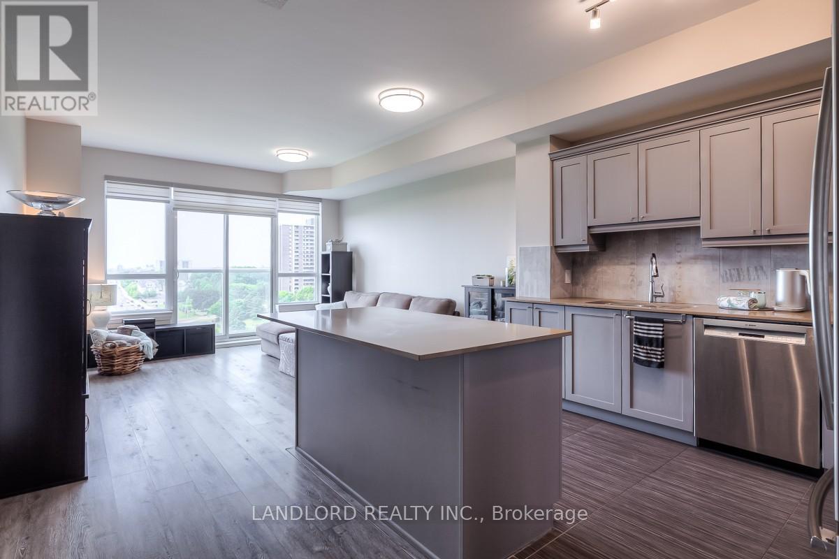 904 - 3865 LAKE SHORE BOULEVARD W, Toronto, Ontario