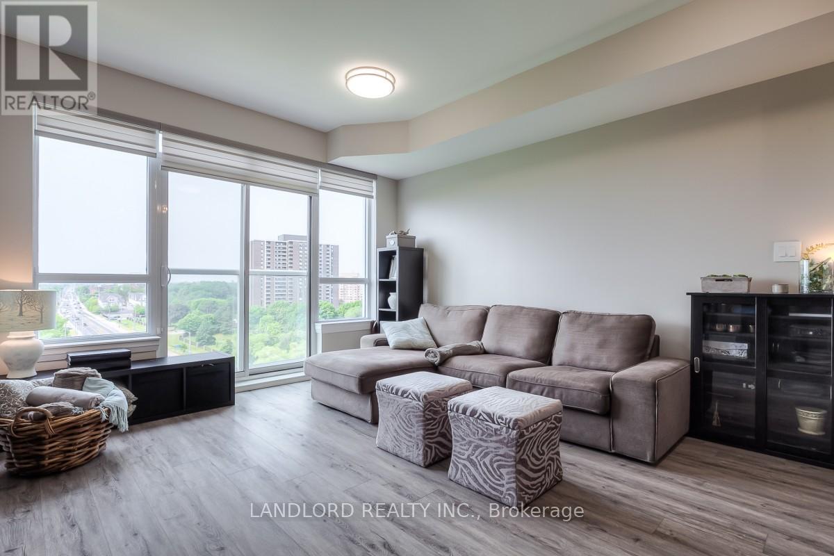 904 - 3865 Lake Shore Boulevard W, Toronto, Ontario  M8W 0A2 - Photo 2 - W12504266