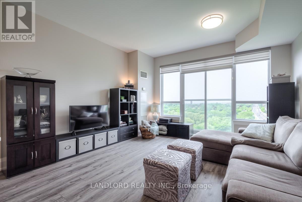 904 - 3865 Lake Shore Boulevard W, Toronto, Ontario  M8W 0A2 - Photo 3 - W12504266