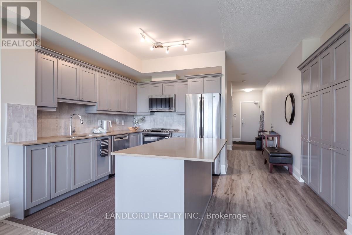 904 - 3865 Lake Shore Boulevard W, Toronto, Ontario  M8W 0A2 - Photo 5 - W12504266