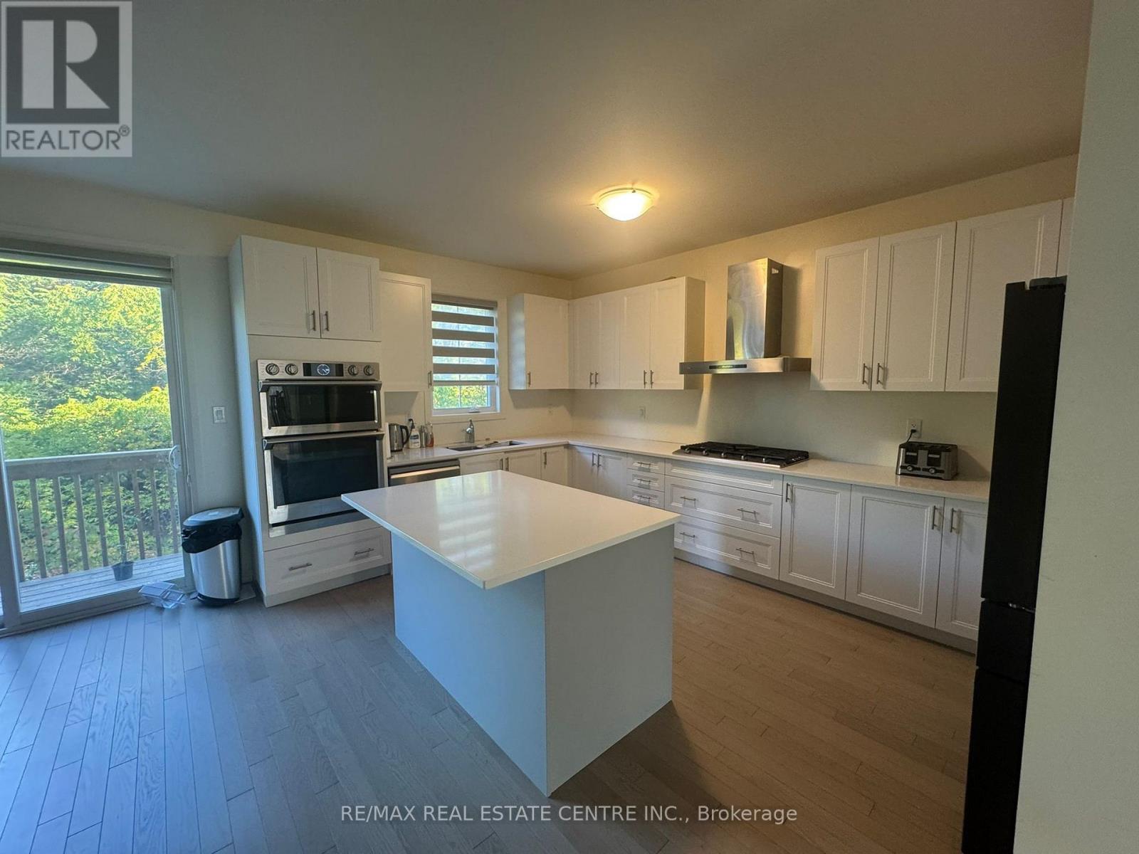 (Upper Level) - 8 Unwind Crescent, Brampton, Ontario  L6X 0B3 - Photo 12 - W12504278