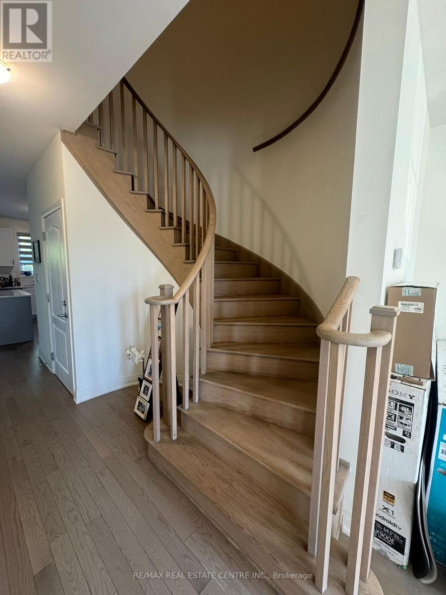 (Upper Level) - 8 Unwind Crescent, Brampton, Ontario  L6X 0B3 - Photo 15 - W12504278