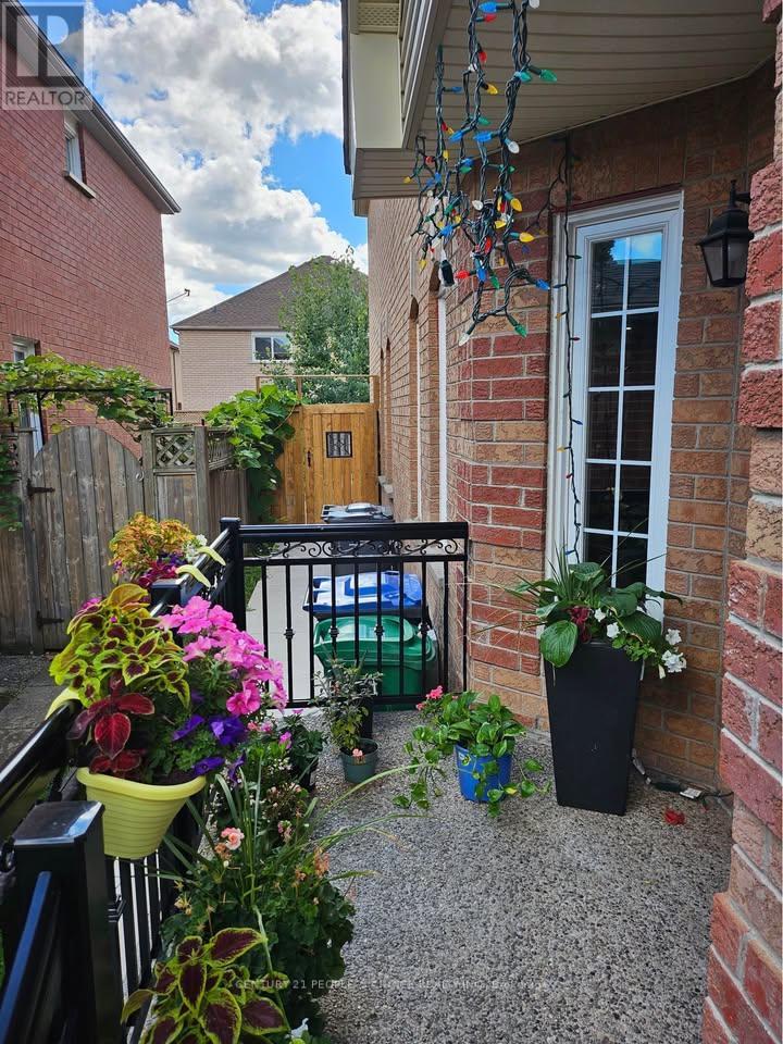 Upper - 19 Piane Avenue, Brampton, Ontario  L6Y 4Y7 - Photo 14 - W12504288