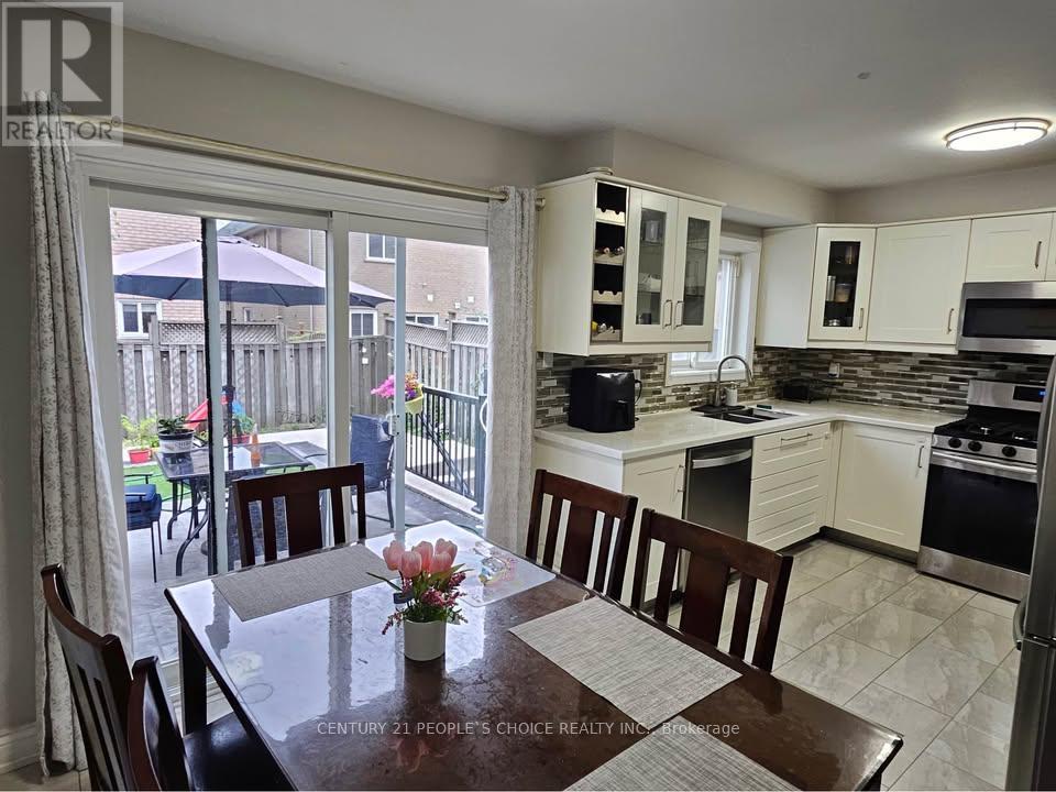 Upper - 19 Piane Avenue, Brampton, Ontario  L6Y 4Y7 - Photo 7 - W12504288