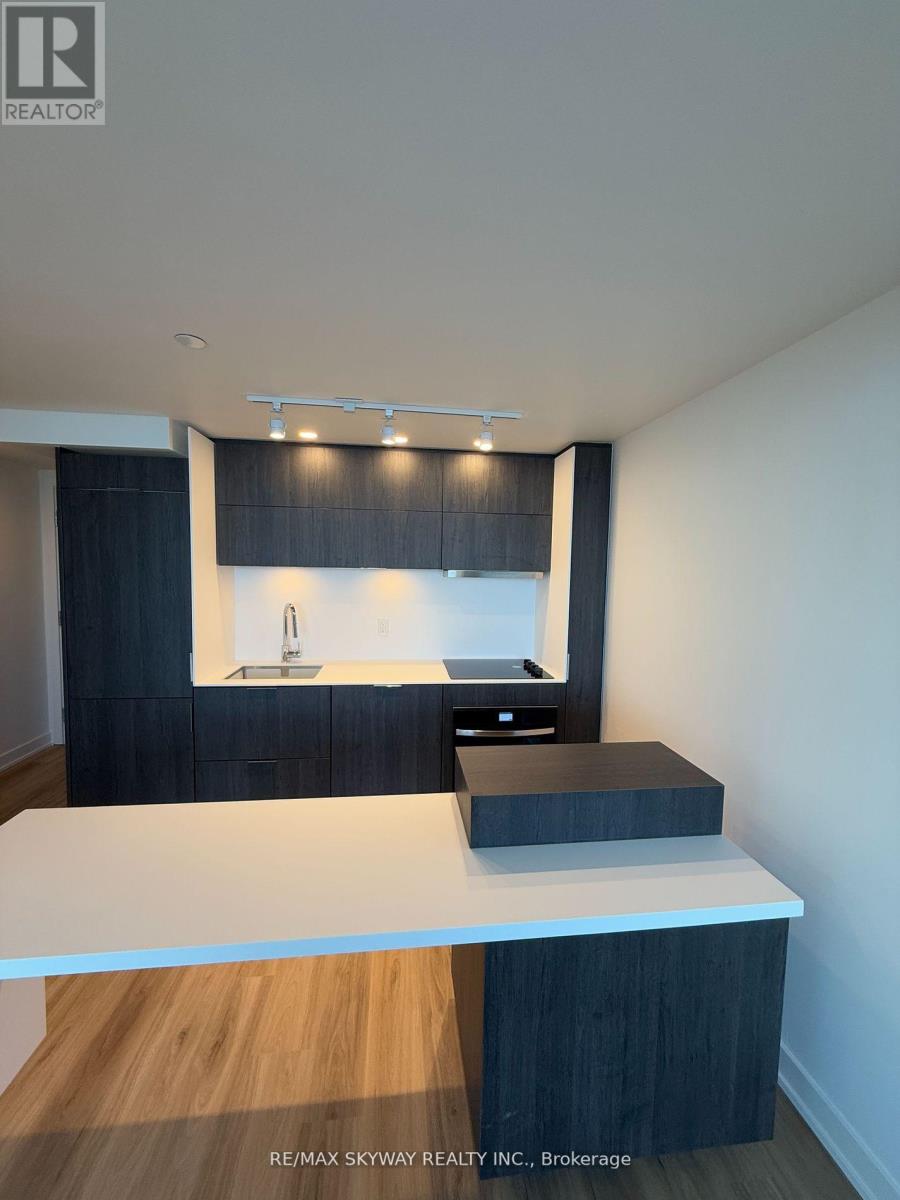 505 - 370 Martha Street, Burlington, Ontario  L7R 0G9 - Photo 11 - W12504302