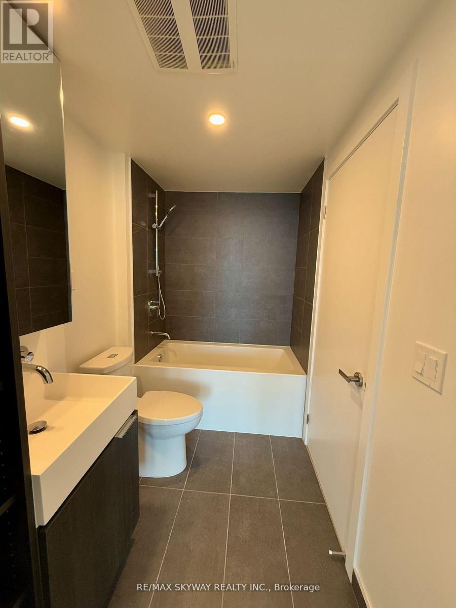 505 - 370 Martha Street, Burlington, Ontario  L7R 0G9 - Photo 16 - W12504302