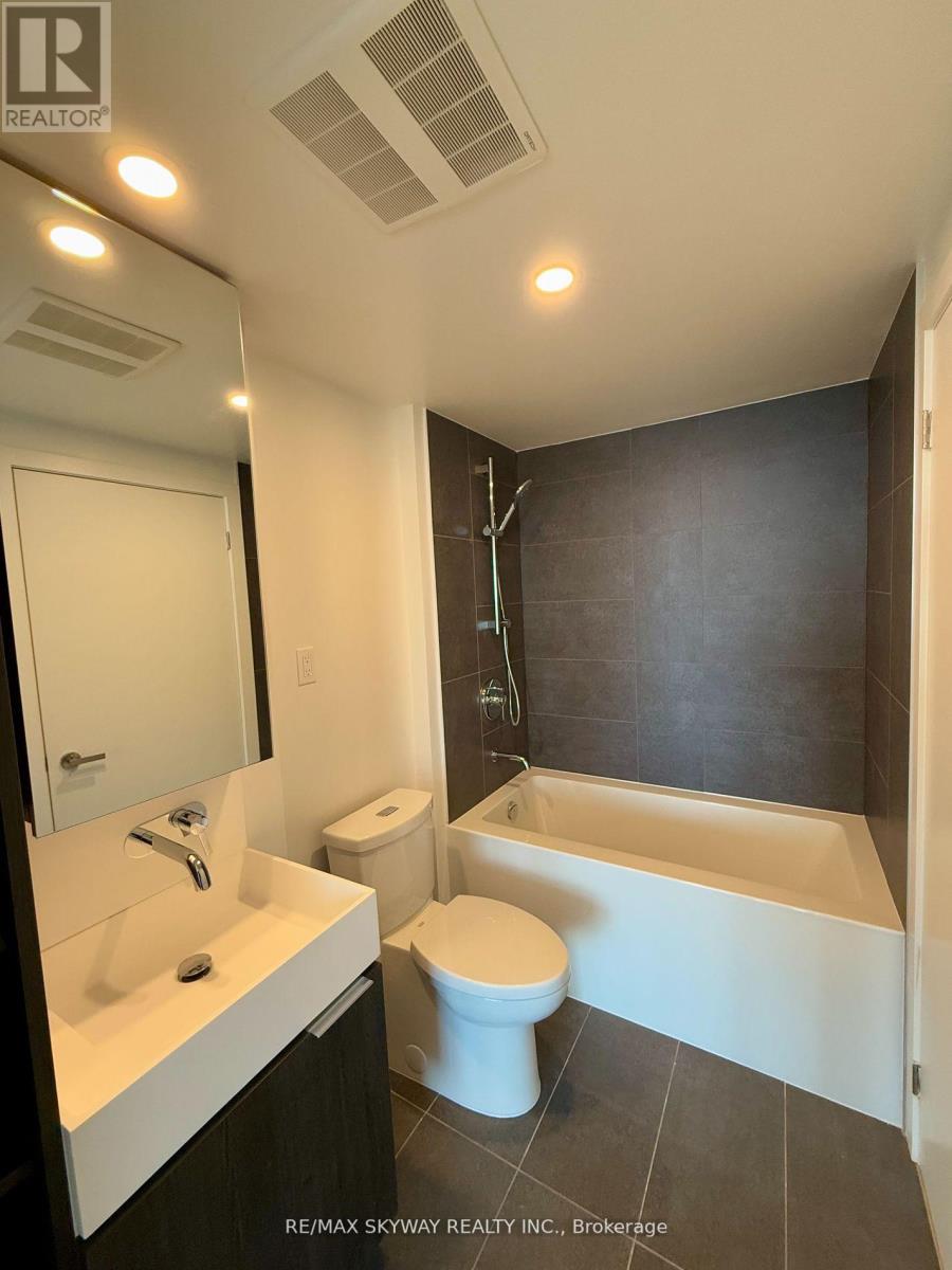 505 - 370 Martha Street, Burlington, Ontario  L7R 0G9 - Photo 17 - W12504302