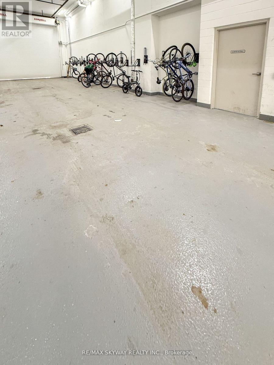 505 - 370 Martha Street, Burlington, Ontario  L7R 0G9 - Photo 23 - W12504302