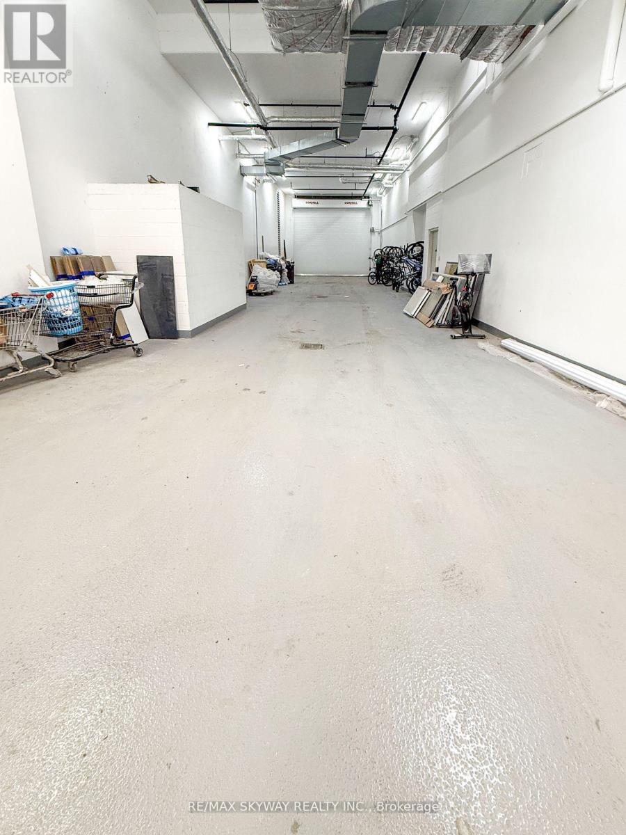 505 - 370 Martha Street, Burlington, Ontario  L7R 0G9 - Photo 24 - W12504302