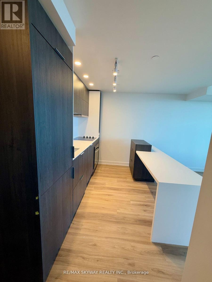 505 - 370 Martha Street, Burlington, Ontario  L7R 0G9 - Photo 7 - W12504302