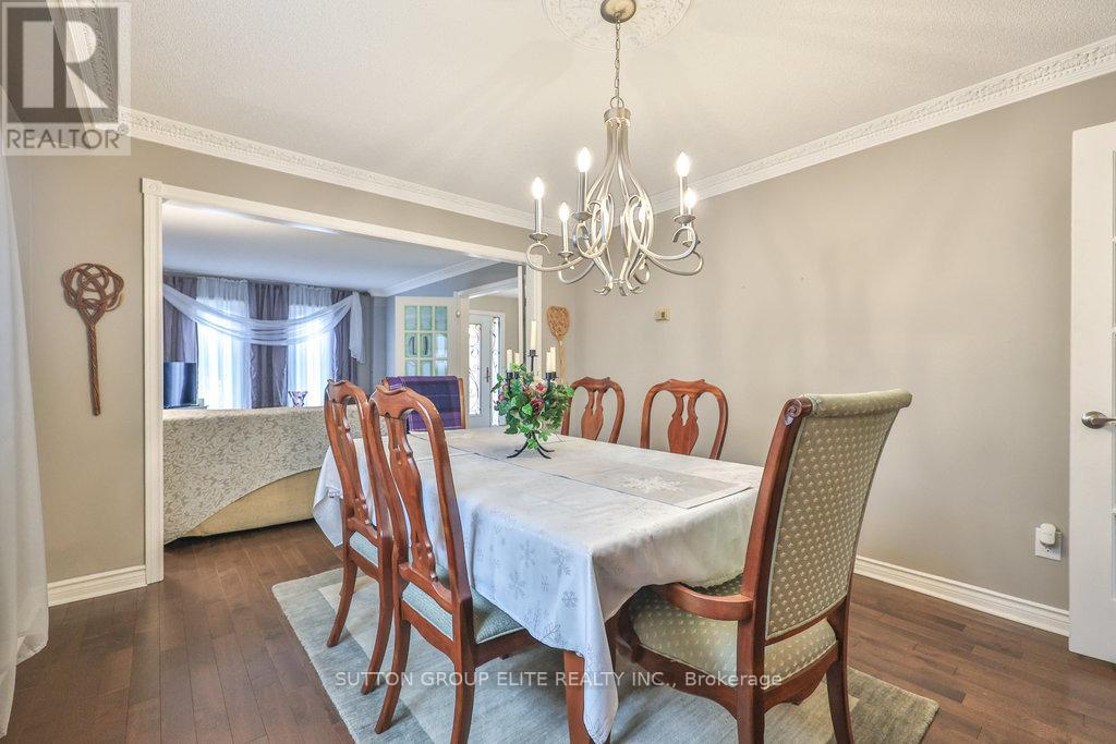 5163 Sunrise Court, Mississauga, Ontario  L5R 2T6 - Photo 16 - W12504360