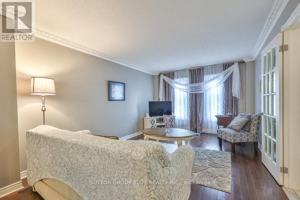5163 Sunrise Court, Mississauga, Ontario  L5R 2T6 - Photo 18 - W12504360