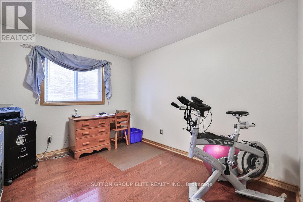 5163 Sunrise Court, Mississauga, Ontario  L5R 2T6 - Photo 23 - W12504360